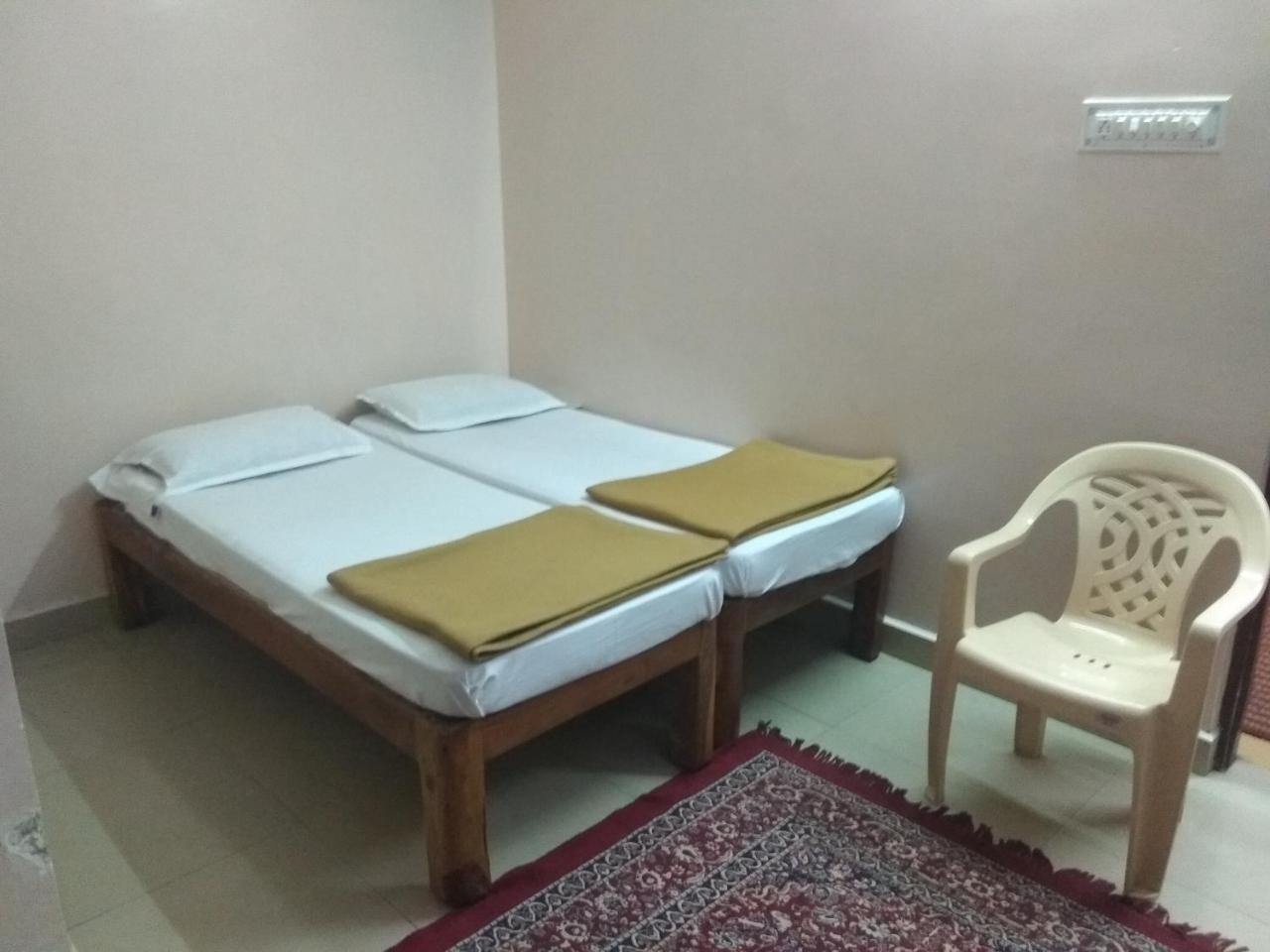 Hotel Apoorva Residency Bangalore Exterior foto