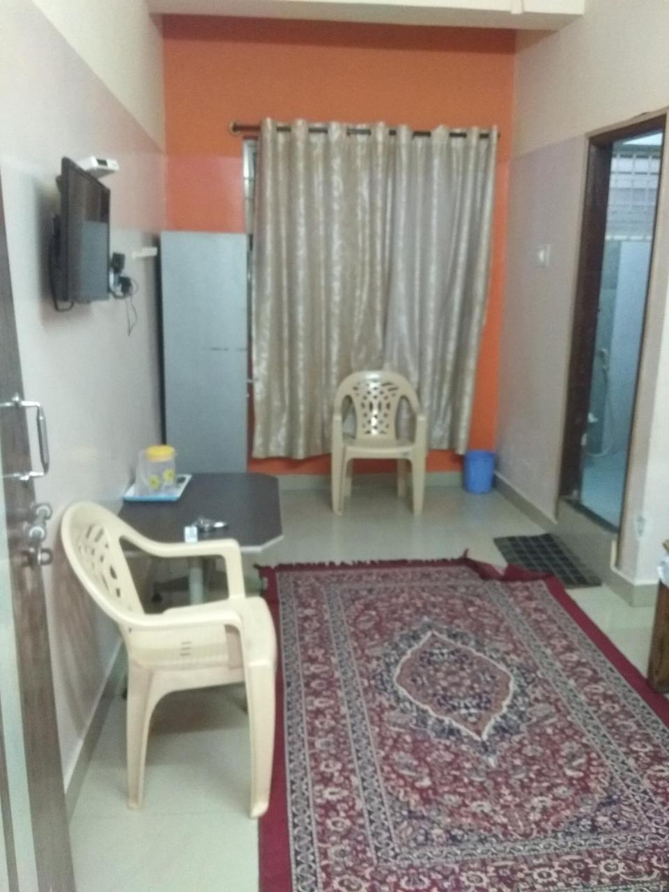 Hotel Apoorva Residency Bangalore Exterior foto