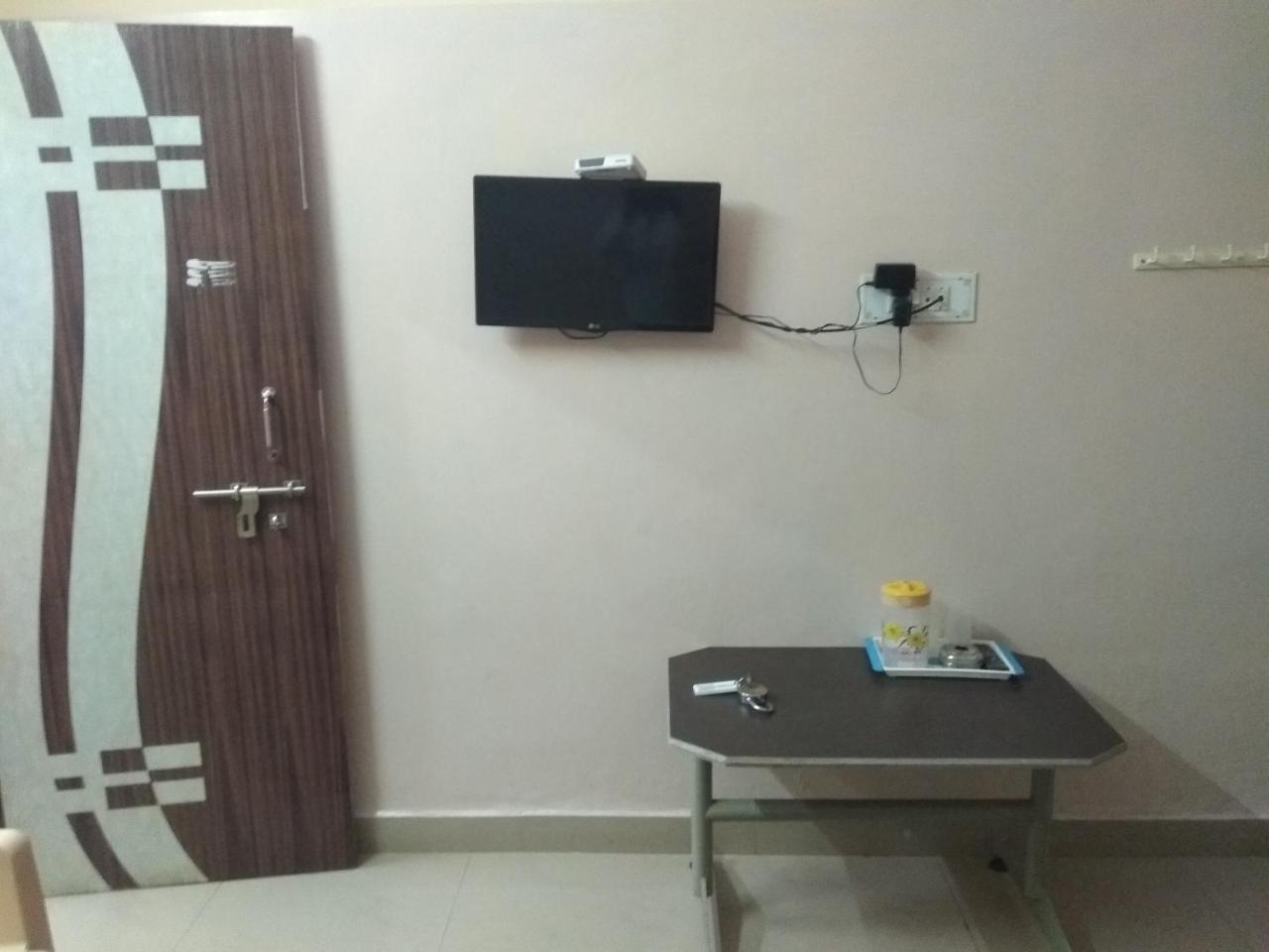Hotel Apoorva Residency Bangalore Exterior foto